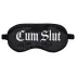 Au! - saténová očná maska s nápisom „Cum Slut“ (čierna)